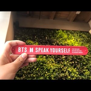 BTS Speak Yourself Slap Bracelet